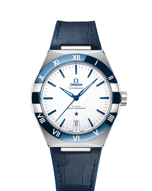 Produktbilde av Omega Constellation Co-Axial Master Chronometer 41MM med hvit urskive og blå skinnrem. Ref. O13133412104001.