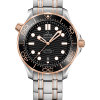 Produktbilde av Omega Seamaster Diver 300M Co-Axial Master Chronometer 42 MM. To-tonet Stål og Sedna™ gull. sort skive. Ref. 210.20.42.20.01.001