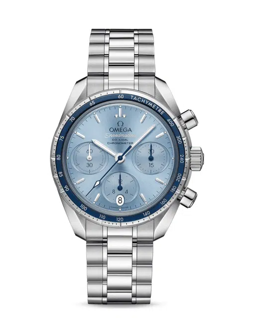 Omega Speedmaster 38 Co‑Axial Chronograph 38 mm med lys blå tallskive og lenke. Referanse: 324.30.38.50.03.001