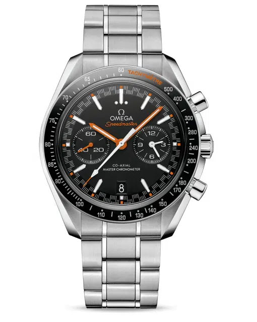 Omega Speedmaster Racing Co‑Axial Master Chronometer Chronograph 44.25 mm med sort tallskive med oransje indekser og stål lenke. Referanse: 329.30.44.51.01.002 / O32930445101002