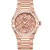 Produktbilde av Omega Constellation Sedna™ Gold 29mm med rosa urskive på rosegull lenke. Ref. O13155292099006.