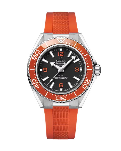 Produktbilde av Omega Planet Ocean 600M 42mm med sort urskive på oransje gummirem. Ref. O21732422101004