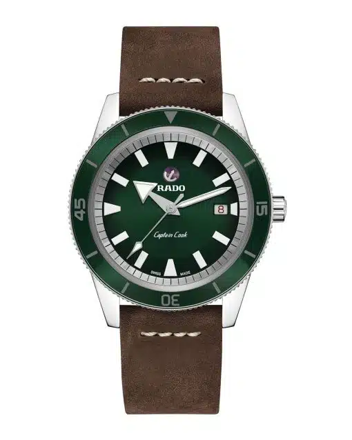Produktbilde av Rado HyperChrome Captain Cook med grønn urskive på skinnrem. Ref. R32505315.