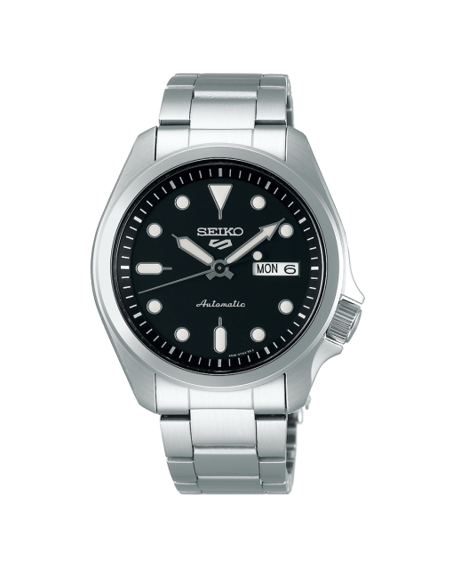 Produktbilde av Seiko 5 Sports "Sports Style" med sort urskive på stållenke. Ref. SRPE55K1.