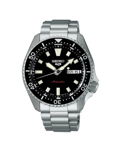 Produktbilde av Seiko 5 Sports SKX Series 42.5mm med sort urskive på stållenke. Ref. SRPL85K1.