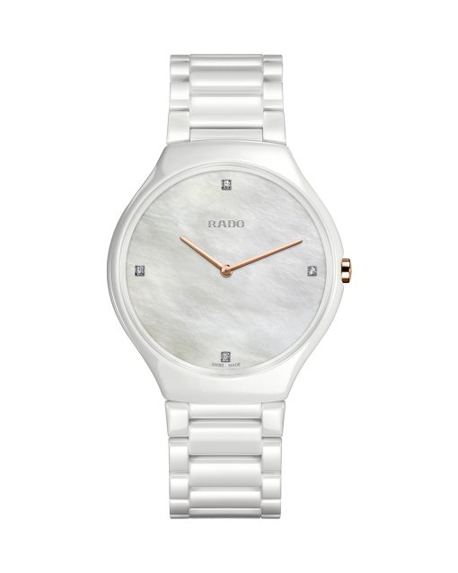 Produktbilde av Rado True Thinline Diamonds med perlemor urskive på keramikk lenke. Ref. R27957909.