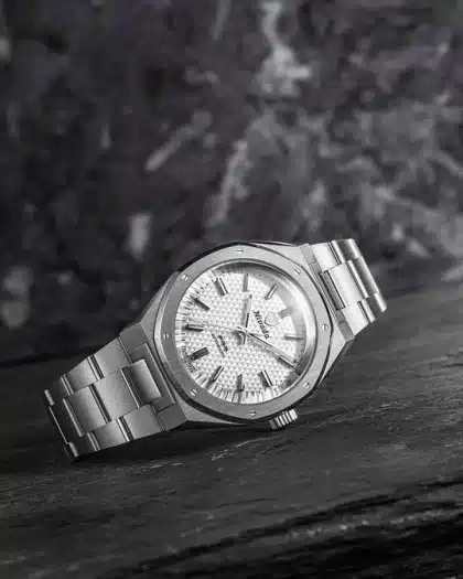 Nivada Grenchen F77 SST White MK2 - 38mm - Bilde 2