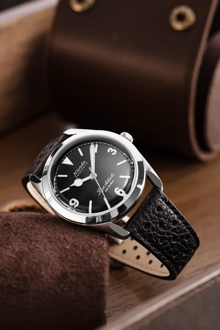 Nivada Grenchen Super Antarctic 3. 6. 9. Black No Vintage Effect - White Luminous - 38mm - Bilde 13